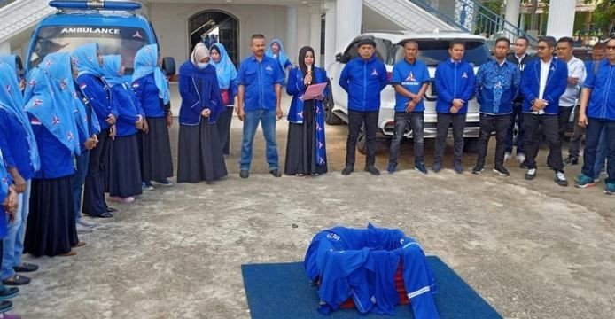 1. aksi mundur massal puluhan kader di kepri menyatakan mundur dari keanggotaan partai demokrat) foto. ist