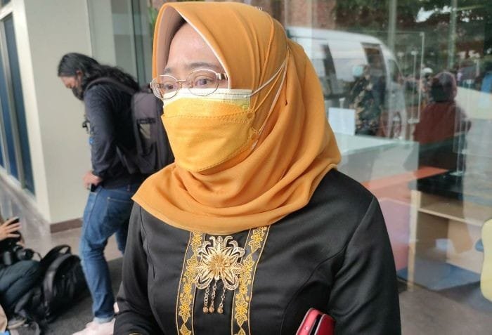 4. wawancara kepala dinas kesehatan kota balikpapan andi sri juliarty) foto. pojoknegeri. com
