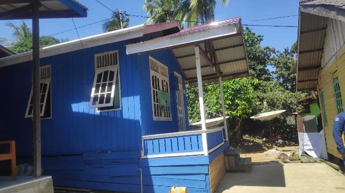 5. rumah layak huni salah satu rumah layak huni yang diserahkan kepada warga usai dilakukan rehabilitasi oleh pemprov kaltim( foto. ho pemprov kaltim