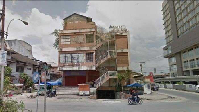 bangunan gedung gedung plaza 21 samarinda: foto ist