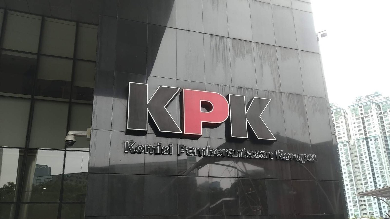komisi pemberantasan korupsi (kpk)