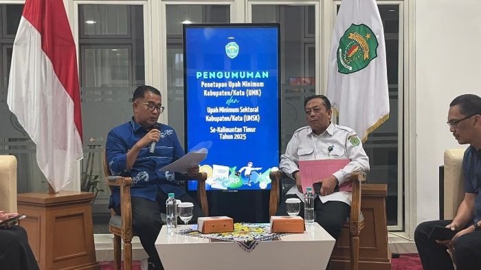 pj gubernur kaltim akmal malik umumkan penetapan upah minimum 2025 untuk pekerja dan buruh