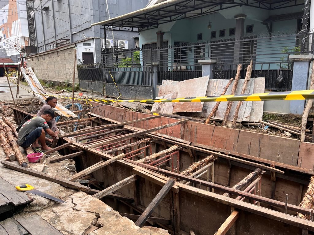 Ribuan Proyek di Samarinda Belum Daftarkan Pekerja ke BPJS Ketenagakerjaan whatsapp image 2025 10 28 at 12.58.03 97f09399