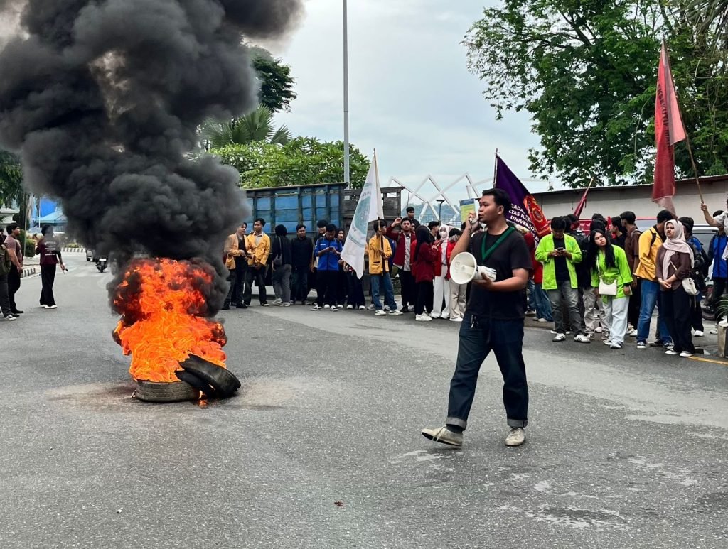 Ladeni Mahasiswa Berdemo, Rudy Mas’ud Terima Soal Kritik terhadap Gratispol img 20260223 wa0023