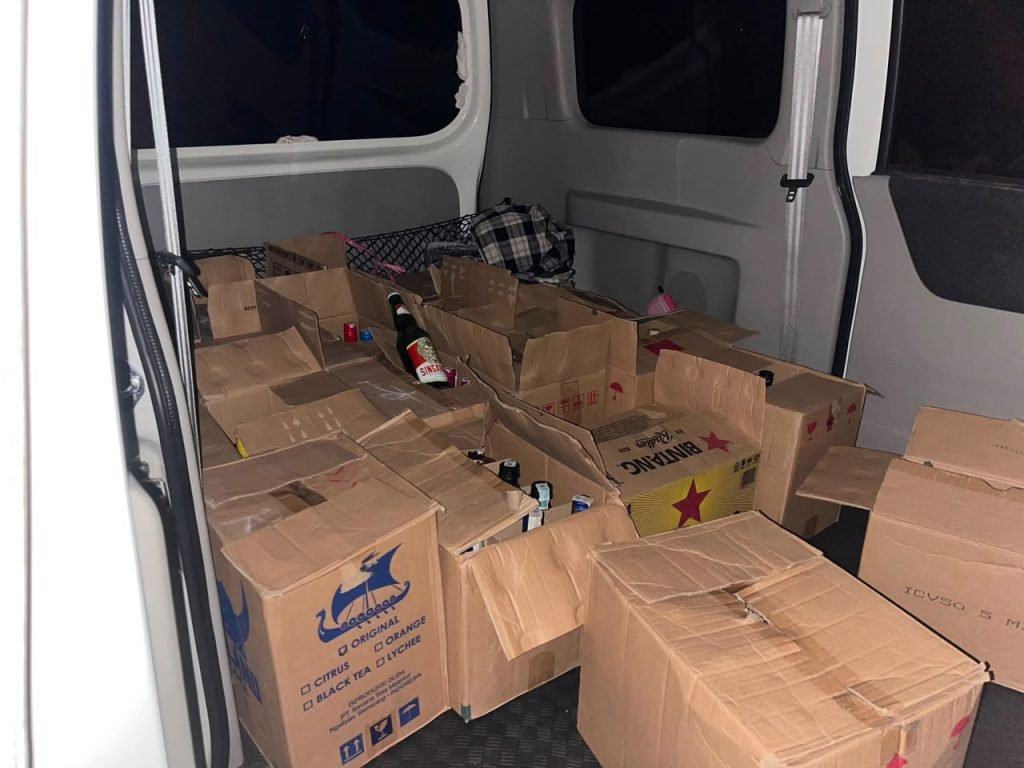 257 Botol Miras Disimpan di Mobil Samping Masjid, Satpol PP Bongkar Modus Baru Penjualan Ilegal whatsapp image 2026 07 24 at 10.22.54 (1)