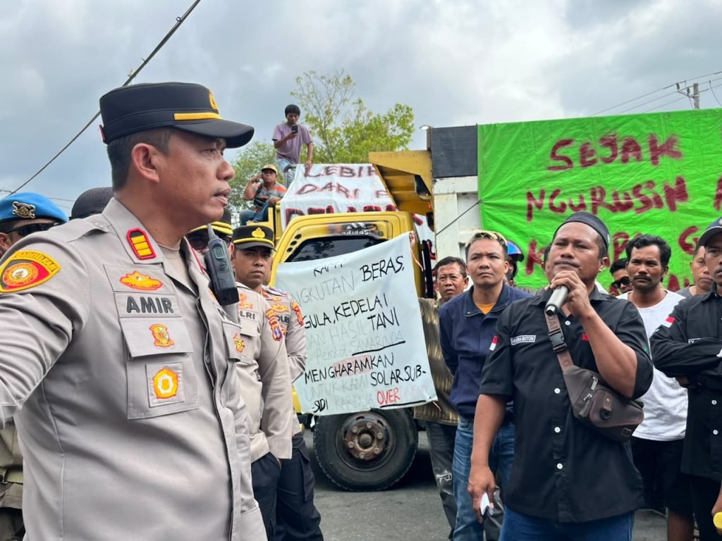Didemo 500 Sopir Truk, Andi Harun Tambah Waktu Normalisasi Kendaraan Berlebih Jadi 3 Bulan whatsapp image 2026 08 24 at 15.41.43